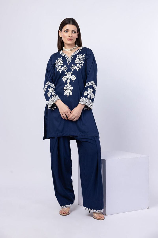 Embroidered | Crosshatch Raw Silk Kurta Pants